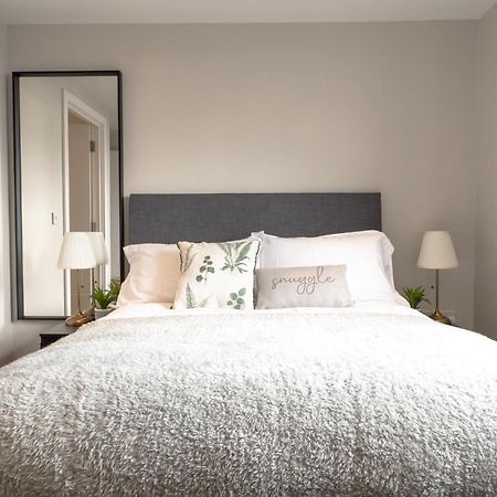Belfast Quarters: 10Th Floor Gem Apartment ภายนอก รูปภาพ