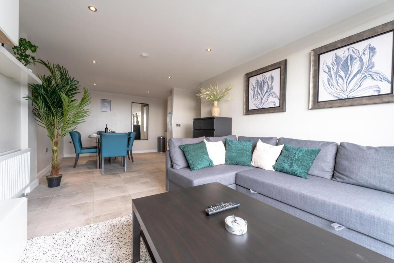 Belfast Quarters: 10Th Floor Gem Apartment ภายนอก รูปภาพ