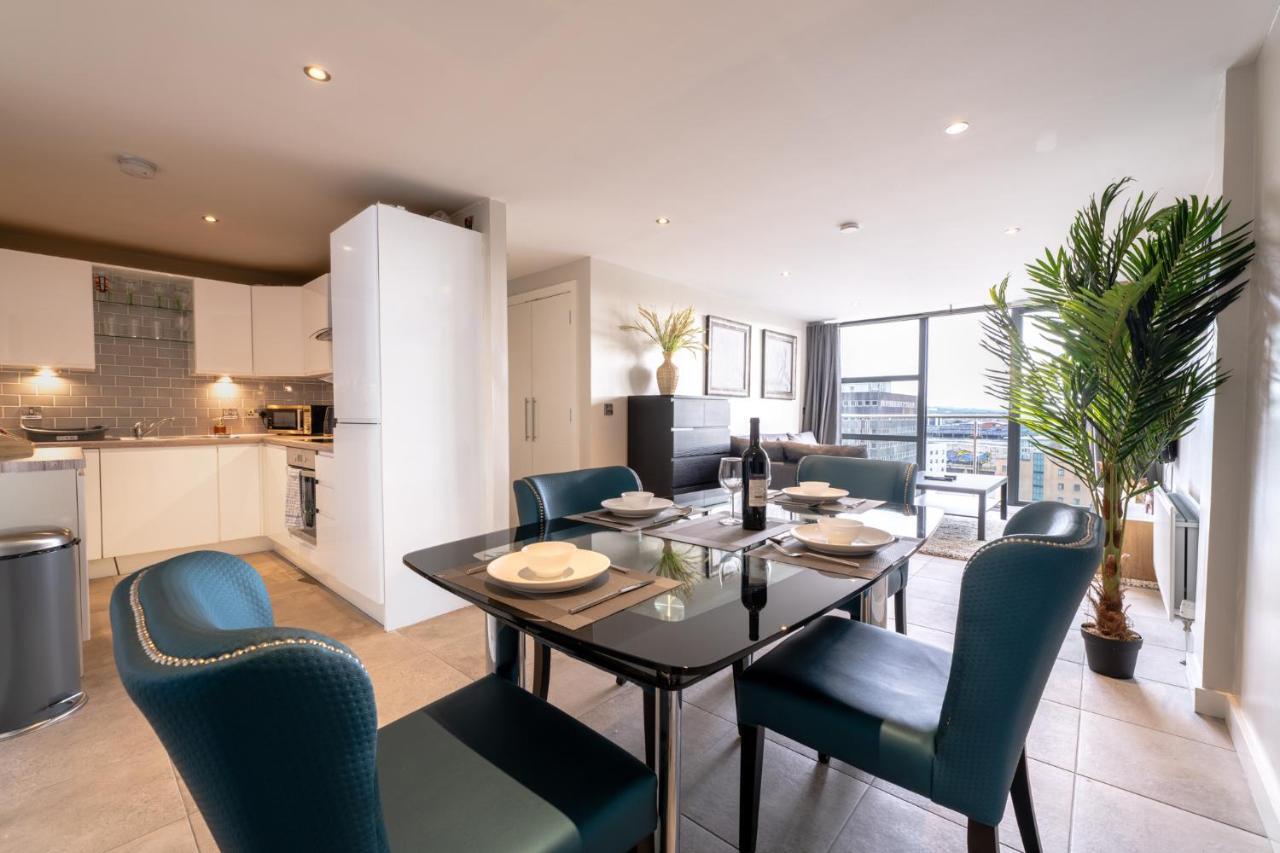 Belfast Quarters: 10Th Floor Gem Apartment ภายนอก รูปภาพ